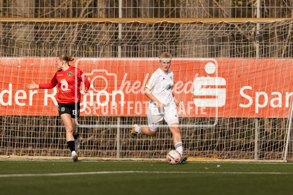 Fußball I Frauen I Saison 2025-2026 I Regionalliga Nord I 16. Spieltag I Hannover 96 - SpVg Aurich-135 | realhellocedii - Realisiert mit Pictrs.com