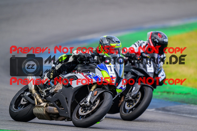 MaZZes_FotoMatrix_240615_6007705_2623 | GELB