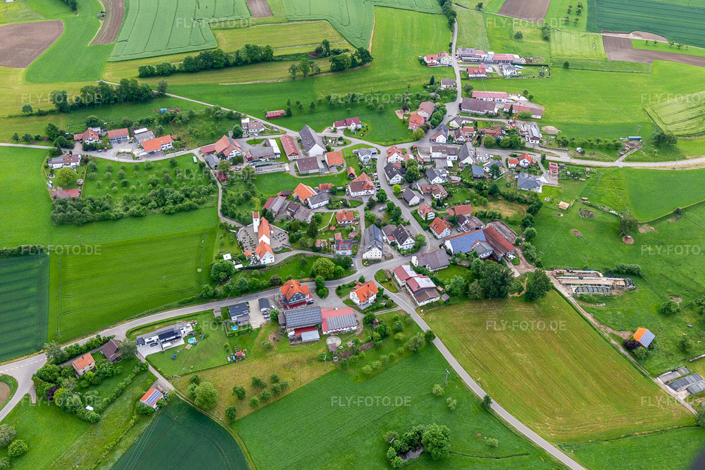 Luftbild: Danketsweiler im Ortsteil Danketsweiler in Horgenzell im Bundesland Baden-Württemberg in Deutschland. Foto: IMG_131903.jpg vom 26.05.2022 durch Werner Riehm/FLY-FOTO.deGemeinde Horgenzell