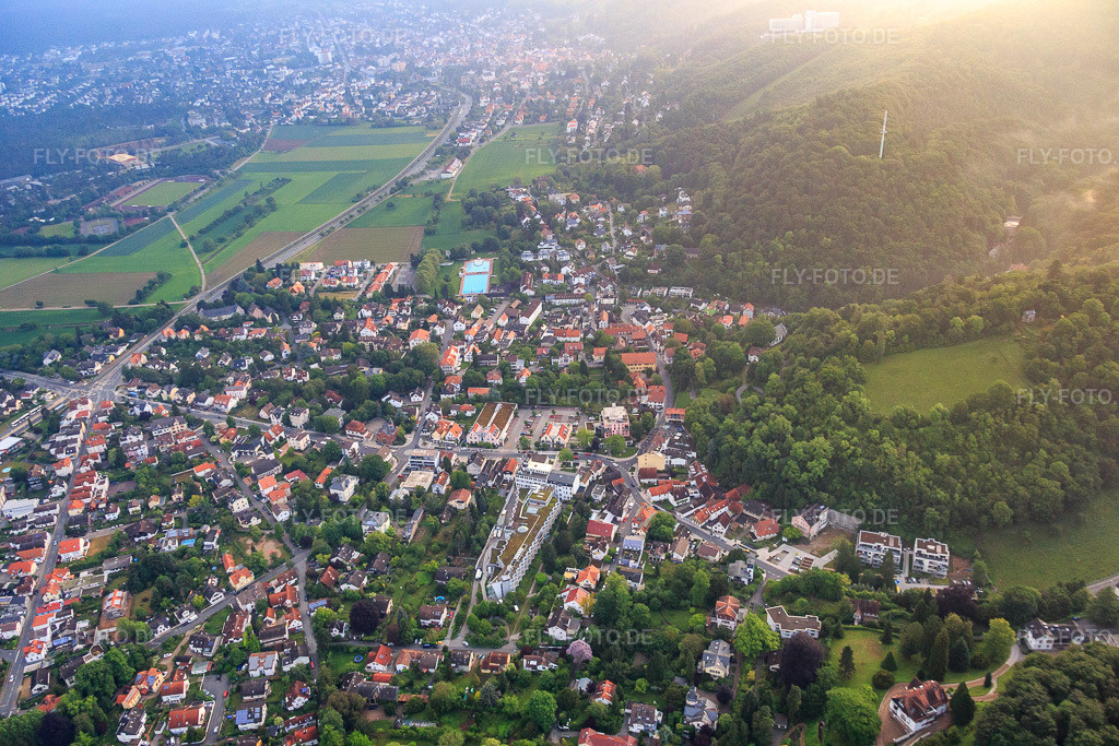 Luftbild: Ortsansicht aus Süden mit Kreisklinik Jugenheim im Ortsteil Jugenheim an der Bergstrasse in Seeheim-Jugenheim im Bundesland Hessen in Deutschland. Foto: IMG_089157.jpg vom 25.05.2016 durch Werner Riehm/FLY-FOTO.de:: Kreiskliniken Darmstadt-Dieburg