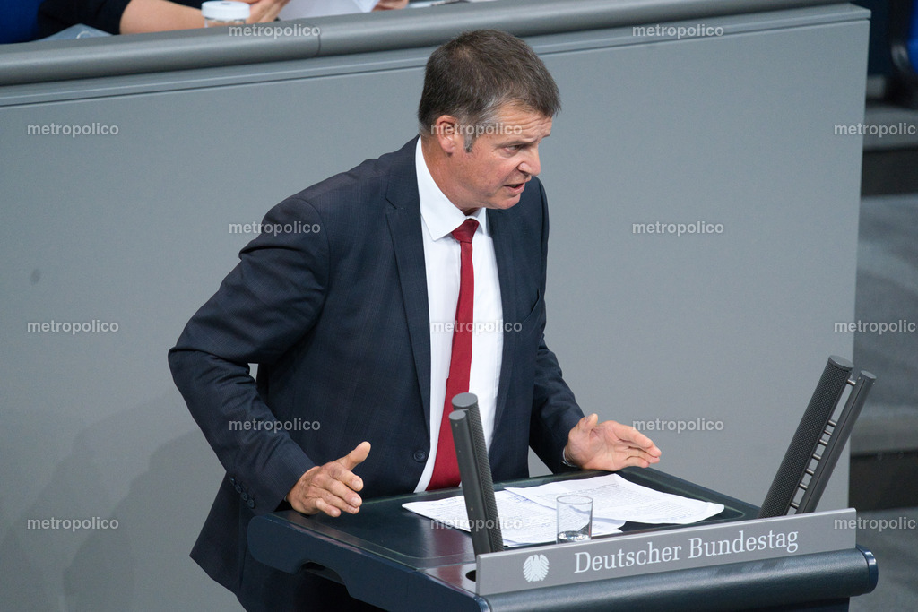 Axel Müller (6) | Metropolico