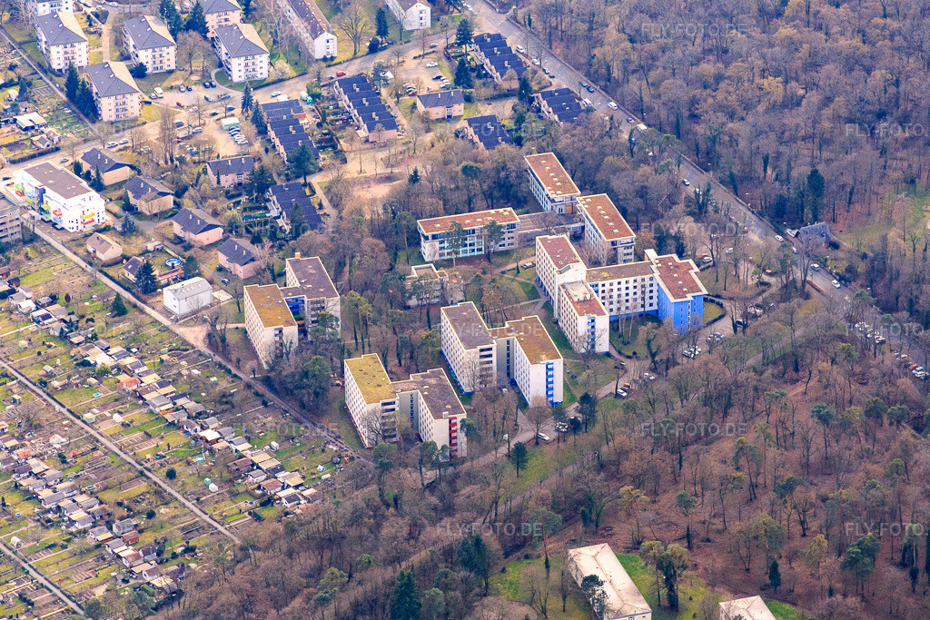 Luftbild: Studentenwohnheim Hans-Dickmann-Kolleg im Ortsteil Oststadt in Karlsruhe im Bundesland Baden-Württemberg in Deutschland. Foto: IMG_086377.jpg vom 26.02.2016 durch Werner Riehm/FLY-FOTO.deHans-Dickmann-Kolleg (HaDiKo)