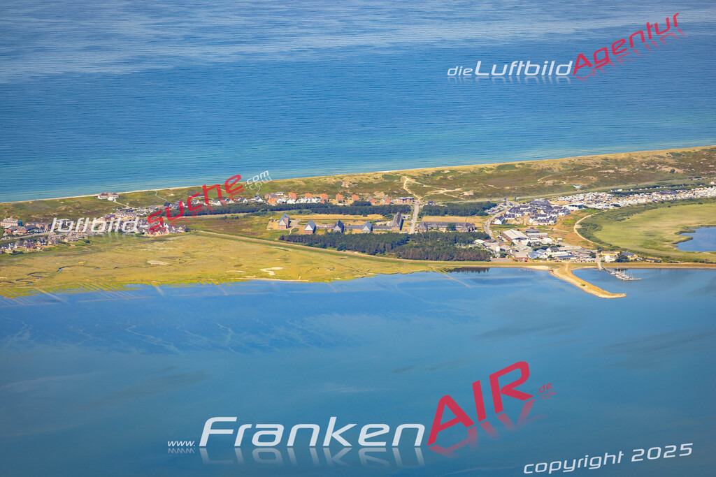 Aktuelles Luftbild von Rantum Sylt - Die Luftaufnahme wurde 2022 mittels UL-Flugzeug erstellt ( keine Drohne ) - hochauflösende Kamera-Systeme von  Canon -Beste Qualität - Für grossformatige Ausdrucke geeignet. Die Geschenkidee !