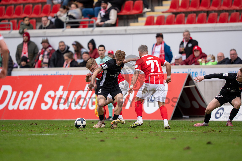 Kickers Offenbach vs. SG Sonnenhof Grossaspach, Fussball, Regionalliga Suedwest, 24. Spieltag, 14.03.2026 | Christian Mistl (SG Sonnenhof Großaspach, #06),Kickers Offenbach vs. SG Sonnenhof Grossaspach, Fussball, Regionalliga Suedwest, 24. Spieltag, 14.03.2026Foto: photosbyphips/Philip Ziegler