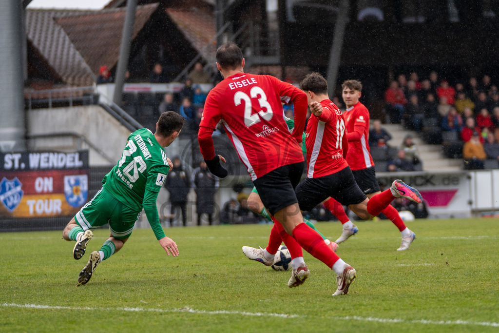 SG Sonnenhof Grossaspach vs. FC 08 Homburg, Fussball, Regionalliga Suedwest, 26. Spieltag, 28.03.2026 | Torschuss durch Niklas Pollex (SG Sonnenhof Grossaspach, #18),SG Sonnenhof Grossaspach vs. FC 08 Homburg, Fussball, Regionalliga Suedwest, 26. Spieltag, 28.03.2026