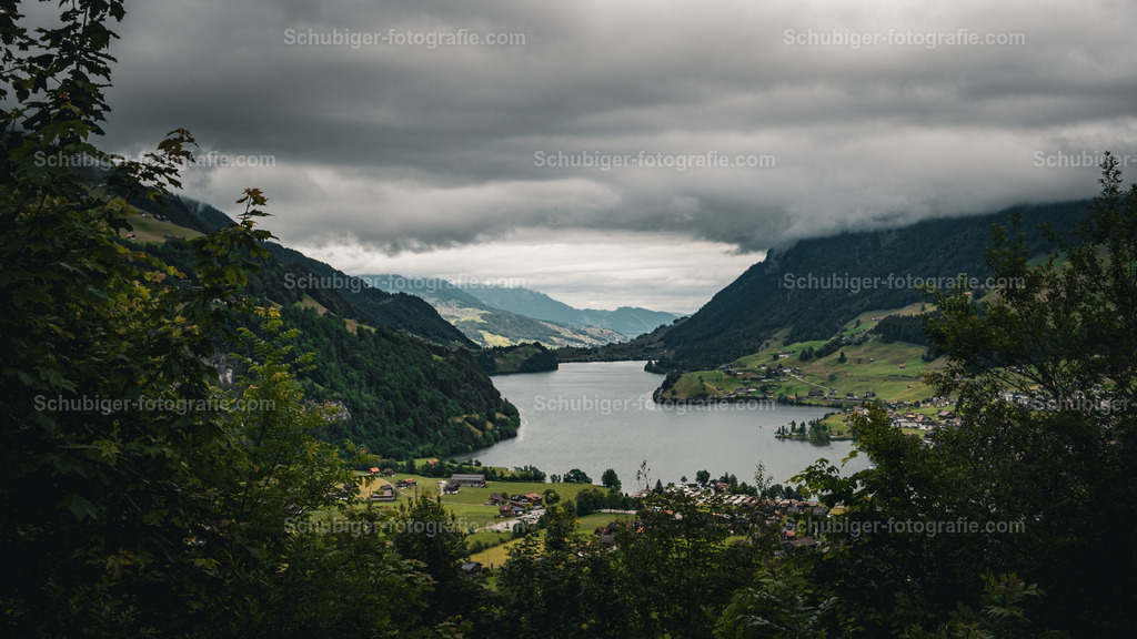 Lungern | Lungern ist eine politische Gemeinde des Kantons Obwalden in der Schweiz und liegt am Lungerersee am Fusse des Brünigpasses. Wikipedia - Realisiert mit Pictrs.com
