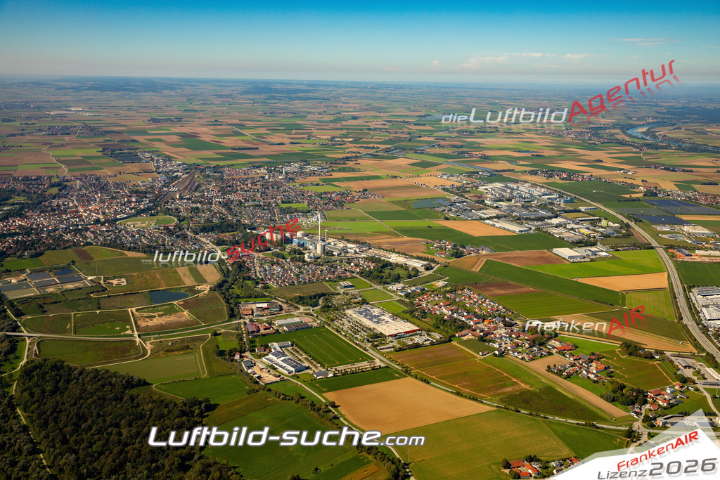 Das Luftbild zeigt : Enzkofen Plattling - Die Luftaufnahme wurde 2023 vom UL-Flugzeug aus erstellt ( keine Drohne ) - Hochauflösende Luftaufnahme - Für grossformatige Ausdrucke geeignet. Die Geschenkidee !Mit Lizenz und Bildrechte bestellbar