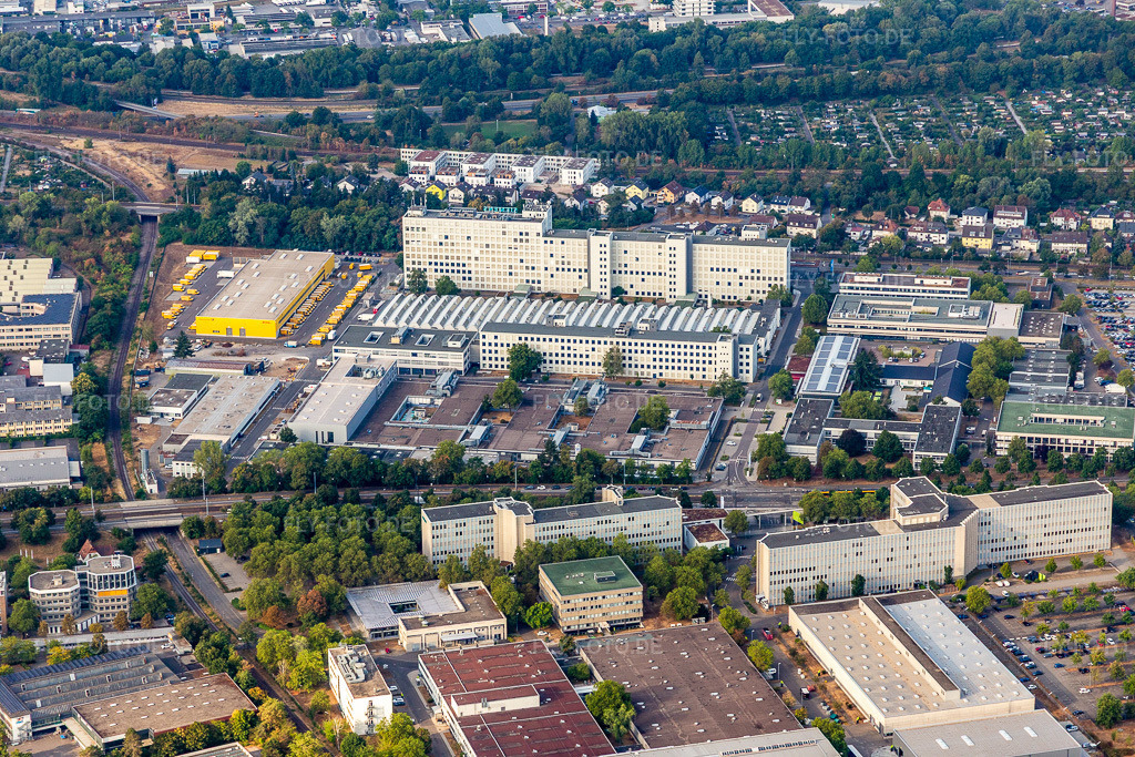 Luftbild: Siemens AG, Niederlassung DHL Zustellbasis im Ortsteil Knielingen in Karlsruhe im Bundesland Baden-Württemberg in Deutschland. Foto: IMG_134194.jpg vom 26.08.2022 durch Werner Riehm/FLY-FOTO.deSiemens | Siemens