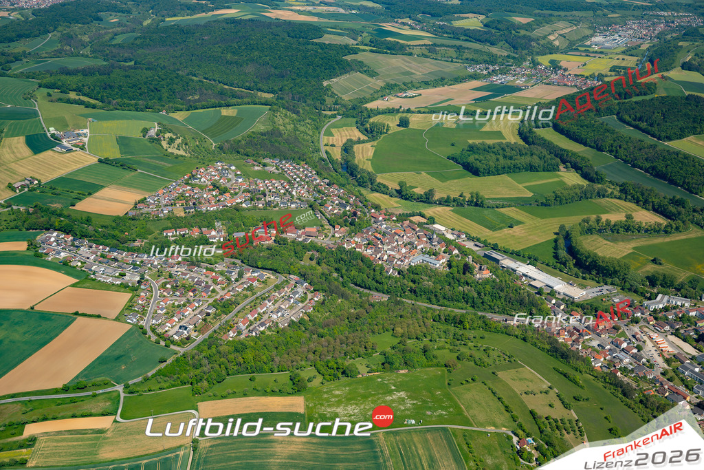 Luftaufnahme der Stadt Krautheim - Die Luftaufnahme wurde 2025 vom UL-Flugzeug heraus erstellt ( keine Drohne ) - Hochauflösende Luftaufnahme - für professionelle Ausdrucke geeignet. Die Geschenkidee !Mit Lizenz und Bildrechte bestellbar