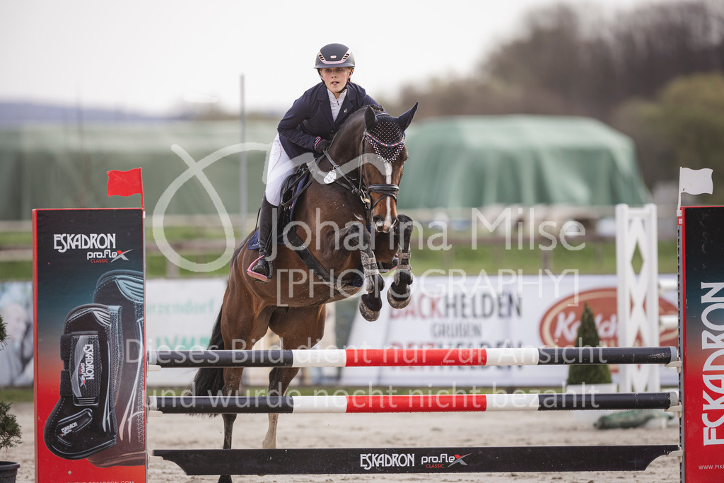 240330_Fruehlingsfest_Amateur-SprPf-A-223 | Deine schönsten Turniermomente als professionelle Fotos! Entdecke hochwertige Pferdesport-Fotografie im Online-Shop. Jetzt Fotos finden & bestellen!