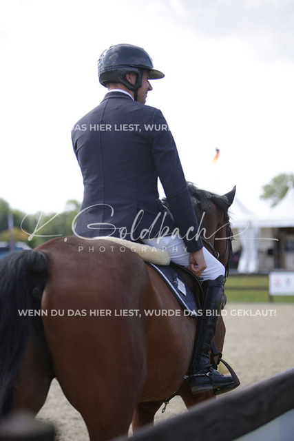 1J2A4142Jordi Sander_ Kracher 3_ Kn607_ Havekost | Foto- und Videografie für alles rund ums Pferd. Hochwertige Bilder und Videos vom Spring- und Dressurreiten, Voltigieren & mehr. Jetzt aktuelle Veranstaltungen und Preise im Shop ansehen. - Realisiert mit Pictrs.com
