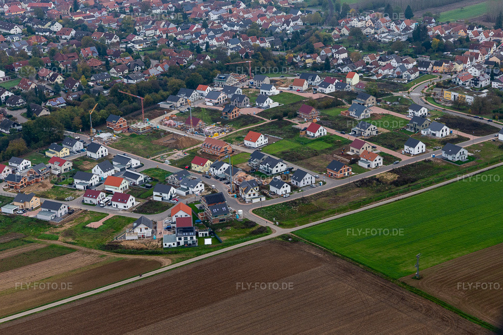 Luftbild: Neubaugebiet K2 in Kandel im Bundesland Rheinland-Pfalz in Deutschland. Foto: IMG_135160.jpg vom 06.11.2022 durch Werner Riehm/FLY-FOTO.de
