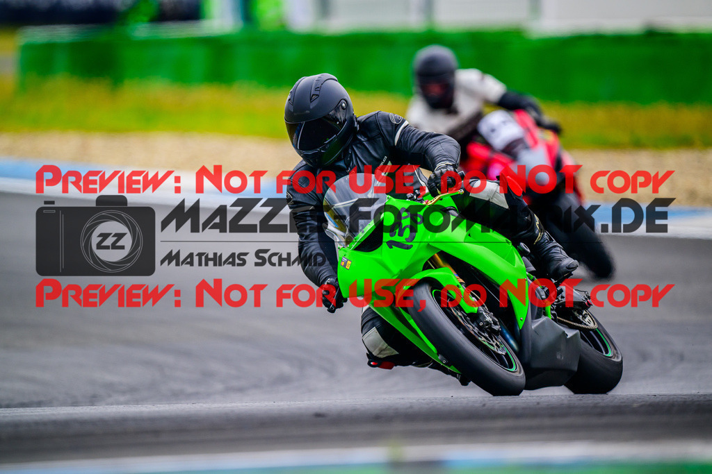 MaZZes_FotoMatrix_240614_6007705_7708 | GELB