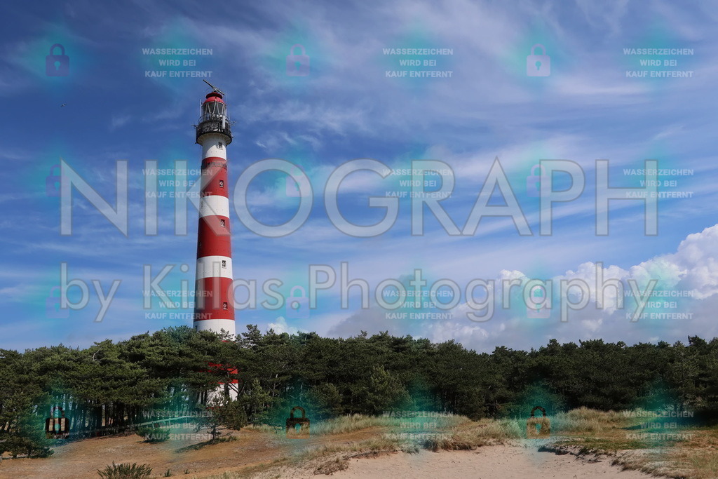 Leuchtturm Ameland | Der Leuchtturm von Ameland wurde 1880 gebaut und ist rund 55 Meter hoch. Der Leuchtturm besteht aus 15 Gusseisernen Segmenten, welche nach Ameland verschifft und vor Ort zusammengebaut wurden. Die Optik des Leuchtturmes sorgt alle 15 Sekunden für drei Blitze, die über 50 km weit zu sehen sind. 

Bestellen Sie ein Ameland-Bild direkt als Leinwandbild für Ihr Wohnzimmer, als Acrylglasbild für Ihre Küche oder als Alu-Dibond-Bild für Ihre Aussenwand. Wie wäre es mit einem Puzzle oder einem Glasschneidebrett mit einem Photomotiv aus Ameland?