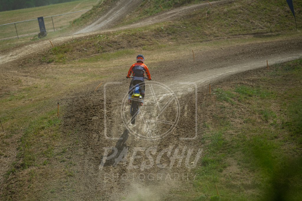MX2A (71) | Paeschuphoto Shop - Wer nicht sucht der auch nicht findet.Ob Motocrossbilder oder von einem besuchtem Spiel, Hauptsache Action. - Realisiert mit Pictrs.com
