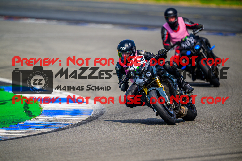 MaZZes_Fotomatrix_20250609_6007705_0135-3 | INST