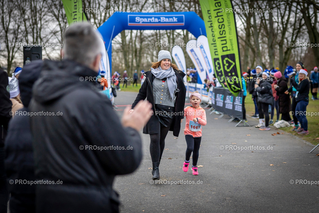 Bonner Nikolauslauf in Bonn, 08.12.2024 | Impressionen vom Bonner Nikolauslauf am 08.12.2024 in Bonn (Freizeitpark Rheinaue). Foto: BEAUTIFUL SPORTS/Axel Kohring