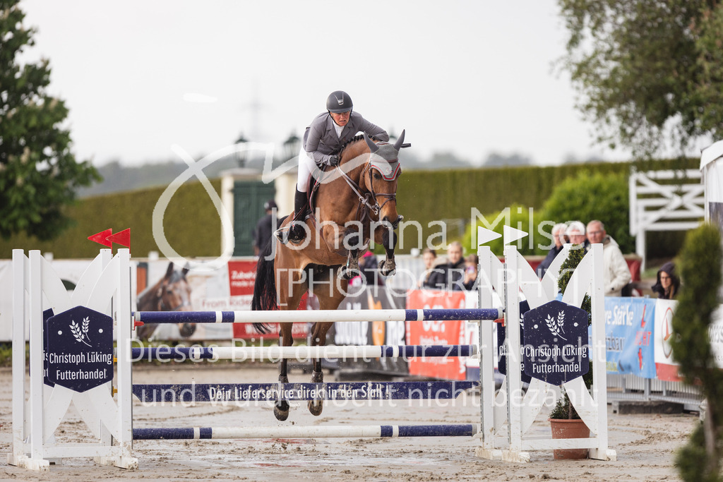 2605_MayDays_10_SprPf-M1-6j-115 | Deine schönsten Turniermomente als professionelle Fotos! Entdecke hochwertige Pferdesport-Fotografie im Online-Shop. Jetzt Fotos finden & bestellen!