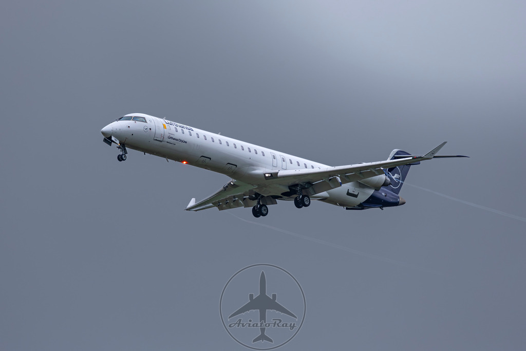 LH2145-CRJ9-D-ACNW-STR-MUC-20250426-1 | Browse breathtaking aviation photography and order high-quality prints from AviatoRay's gallery. Perfect for enthusiasts and collectors. - Realisiert mit Pictrs.com
