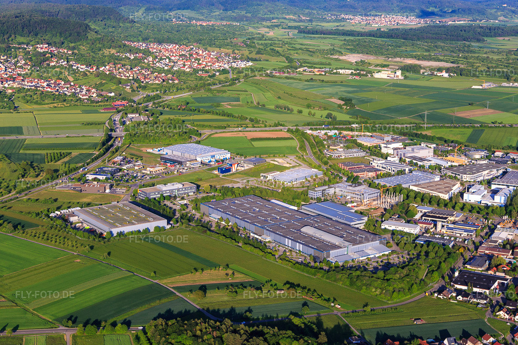 Luftbild: Gewerbegebiet und Firmenansiedlung mit Wilhelm Geiger GmbH & Co. KG in Gültstein im Ortsteil Gültstein in Herrenberg im Bundesland Baden-Württemberg in Deutschland. Foto: IMG_114822.jpg vom 31.05.2019 durch Werner Riehm/FLY-FOTO.de