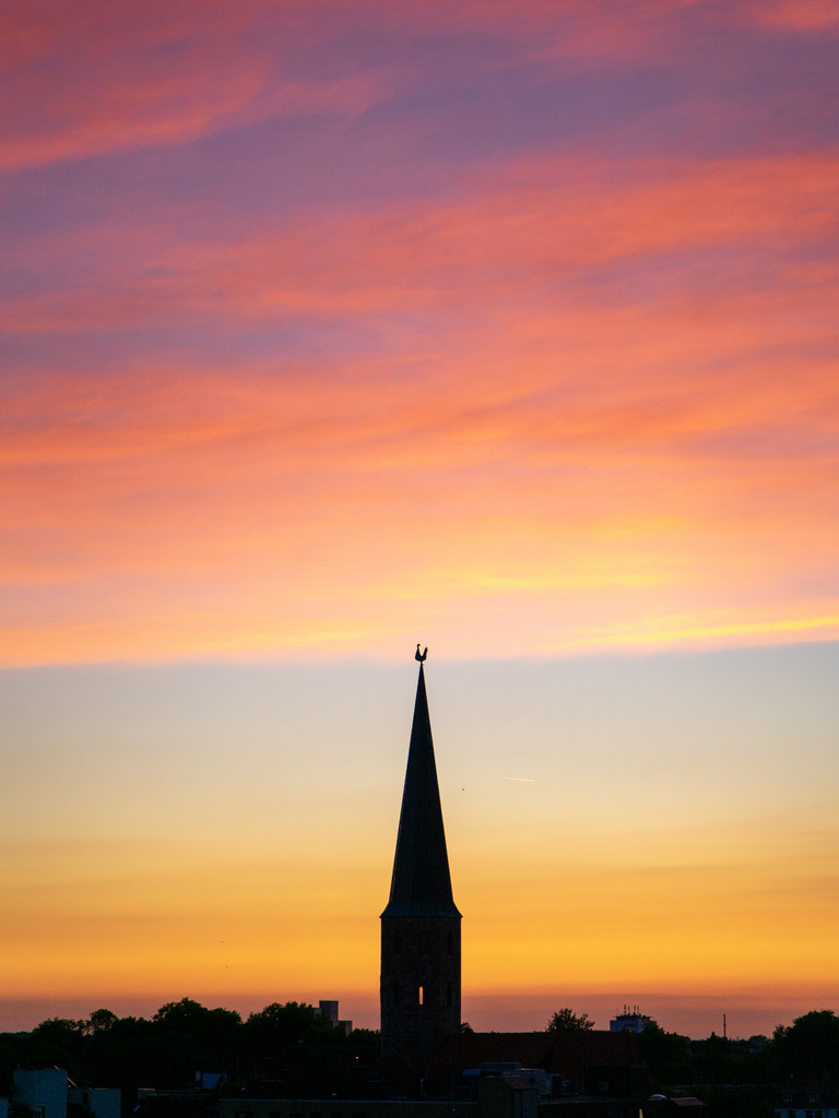 St. Petri | Entdecke exklusive Fotokunst aus Braunschweig: Bildband, Leinwände, Postkarten, Kalender, digitale Downloads & Bildlizenzen. Jetzt im offiziellen Beautiful Braunschweig Shop! - Realisiert mit Pictrs.com