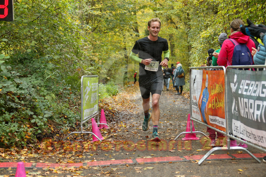 251026_1202_EX1_9849 | Sportfotografie im Rhein-Sieg Kreis, Köln, Bonn, NRW, Rheinland Pfalz, Hessen, etc. Unser Tätigkeitsfeld umfasst den Laufsport vom Volkslauf über den Marathon, Duathlon, Triathon bis zum Ultralauf wie Kölnpfad Ultra oder Schindertrail.