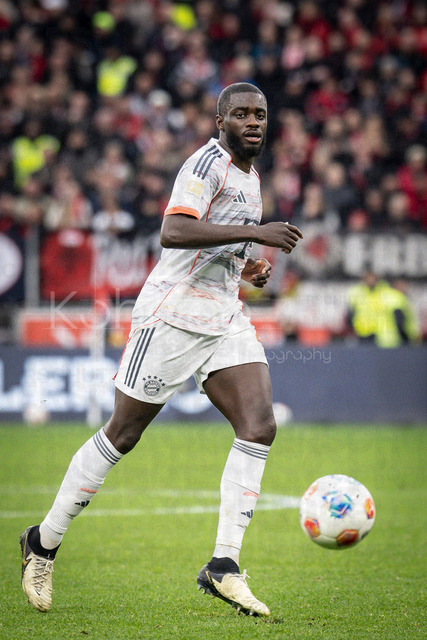 German Bundesliga, Bayer 04 Leverkusen vs. FC Bayern München, 14.03.2026 | LEVERKUSEN, GERMANY - MARCH 14:  Dayot Upamecano (FC Bayern Muenchen, 2) during the German Bundesliga match on gameday 26 between Bayer 04 Leverkusen vs. FC Bayern München at BayArena on March 14, 2026 in Leverkusen, Germany. DFL REGULATIONS PROHIBIT ANY USE OF PHOTOGRAPHS AS IMAGE SEQUENCES AND/OR QUASI-VIDEO.