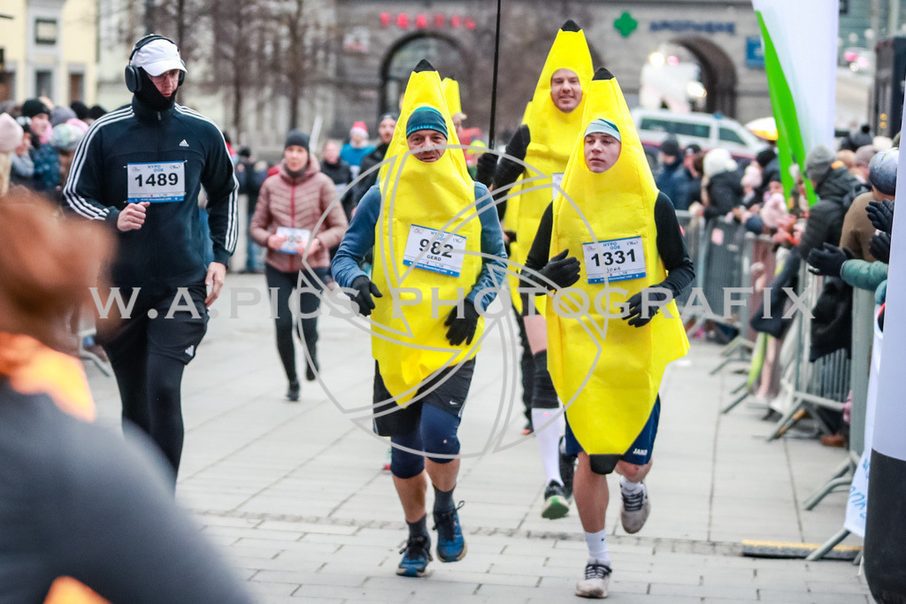 SILVESTERLAUF LINZ 25 | Linz, AUSTRIA, 31. Dezember 25, TRIRUN SILVESTERLAUF LINZ 25 , Image shows: 
Photo: WAPICS / BINDER Manuel