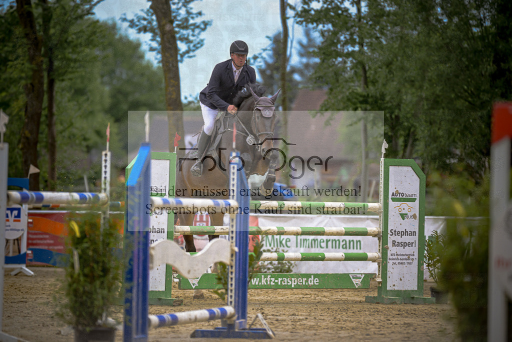 20240505-DOS_2789 | Entdecke hochwertige Reitturnierfotos von Foto Oger. Professionell, emotional und authentisch – jetzt Lieblingsmomente im Shop bestellen.Deutschlandweite Turnierfotografie. - Realisiert mit Pictrs.com