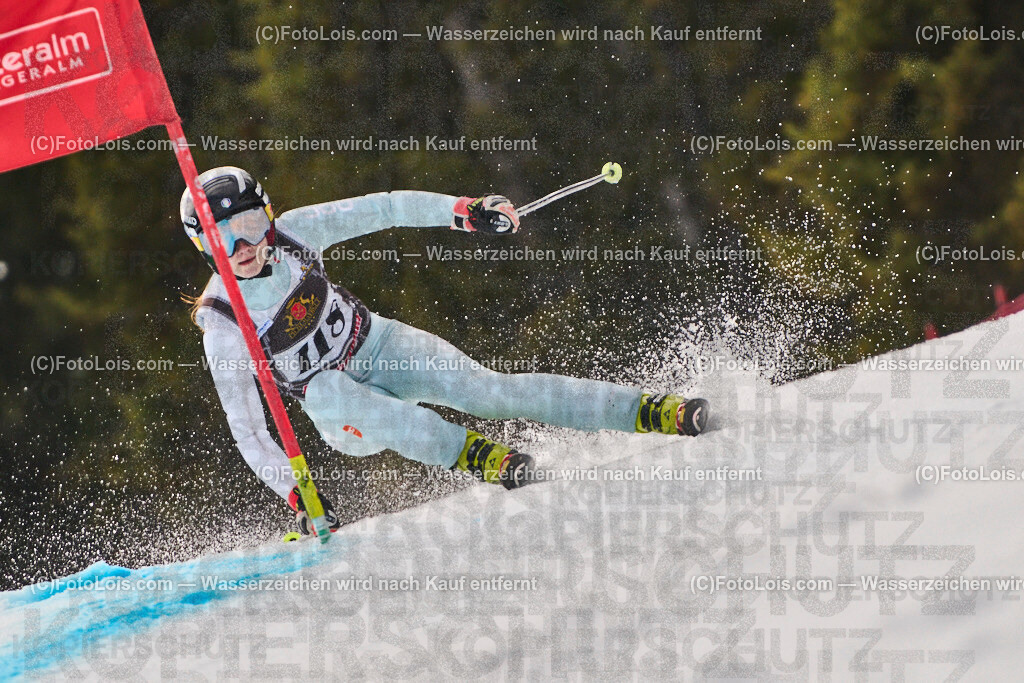 ALP1600_steir-MASTERS-Meistersch-SG_Reiteralm_WURM Valentina | MASTERS-LM-Super-G Steiermark mit Wiener-LM auf der Reiteralm am Fr 28. März 2025.                         Veranstalter: Steirischer Skiverband (5000)Durchführender Verein: WSV Pichl-Reiteralm (5083)