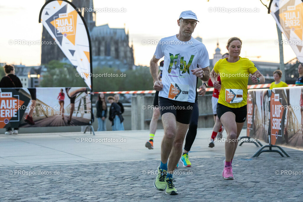 16. OBI Nachtlauf des ASV Koeln; Koeln, 17.05.23 | Impressionen vom 16. OBI Nachtlauf des ASV Koeln am 17.05.23 an Rheinpromenade und Tanzbrunnen in Koeln (Deutschland). Foto: BEAUTIFUL SPORTS/Ulrich Fassbender