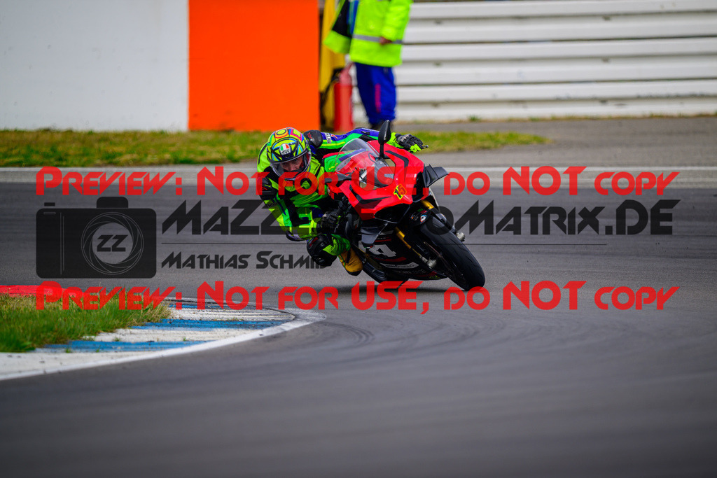 MaZZes_Fotomatrix_20250421_6007705_3761 | GELB