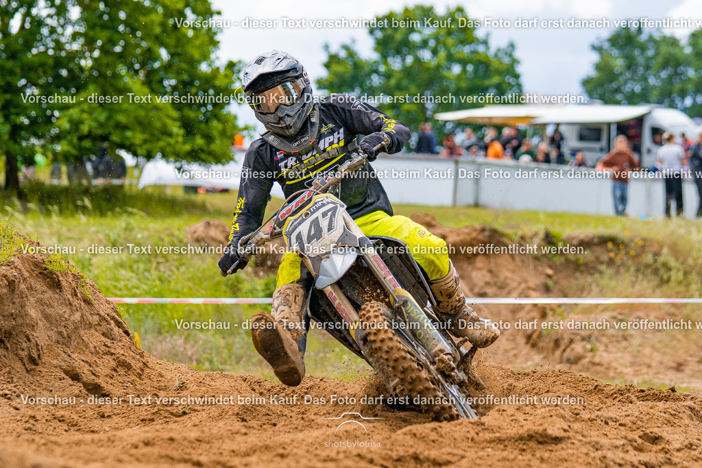 20260607_MSCParmen-0438 | Sportfotografin aus Berlin-Brandenburg mit Fokus auf Motocross. Ich halte deine sportliche Leistung und echte Emotionen auf und neben der Strecke professionell fest. Entdecke die Fotos von deinem Rennen und bestelle sie direkt hier im Shop.