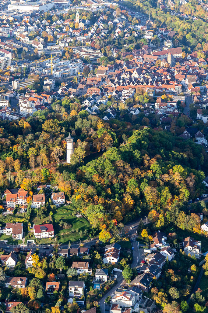 Luftbild: Engelbergturm, Engelbergwiese in Leonberg im Bundesland Baden-Württemberg in Deutschland. Foto: IMG_119138.jpg vom 14.10.2019 durch Werner Riehm/FLY-FOTO.de