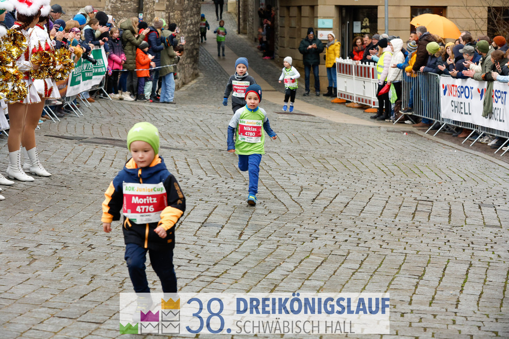 400m AOK Junior Cup | 3 Koenigslauf 2024 400m AOK Junior Cup - Realisiert mit Pictrs.com