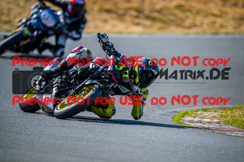 MaZZes_FotoMatrix_220724_4986 | TWIN