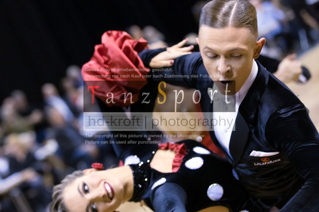 20241102_DM_HGR_Std_10126 | Tanzsportbilder, Standardtanz, Lateintanz, WDSF, DTV, LTVB, dancecomp, goc, hessen tanzt, blaues band der spree, walzer, tango, wiener walzer, slowfox, quickstepp, samba, rumba, cha-cha-cha, paso doble. jive, hd-kroft photography, turniertanzsport