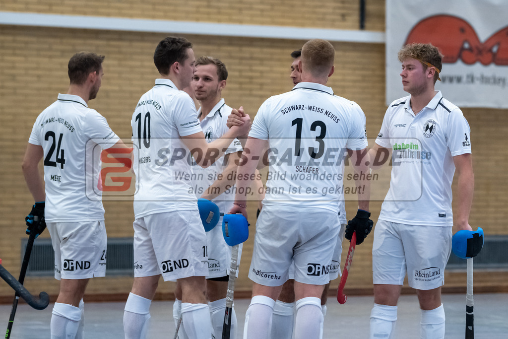 SFE_20230115_0019 | 1. Bundesliga Hockey Herren Schwarz-Weiss Neuss - Crefelder HTC am 15.01.2023 in  (Sporthalle Jahnerstrasse), Photo: Stephan Fehrmann 2022 (Sports-Gallery)