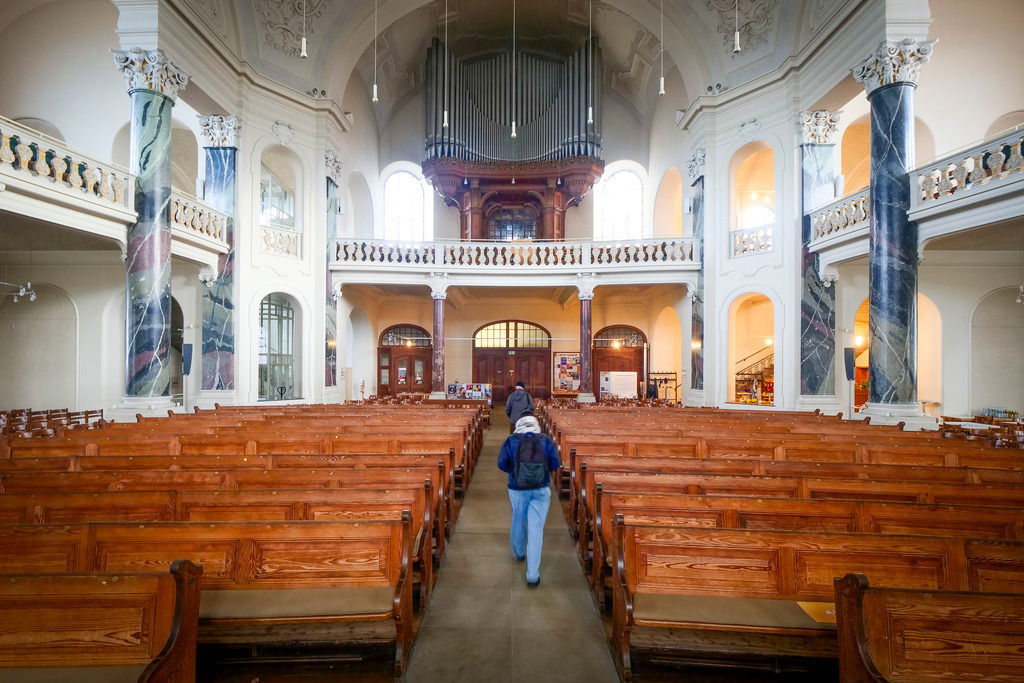 Vesperkirche | Ludwigsburg - Innenaufnahme - Firednskirche - hier soll demnächst die Vesperkirche stattfinden - Realisiert mit Pictrs.com
