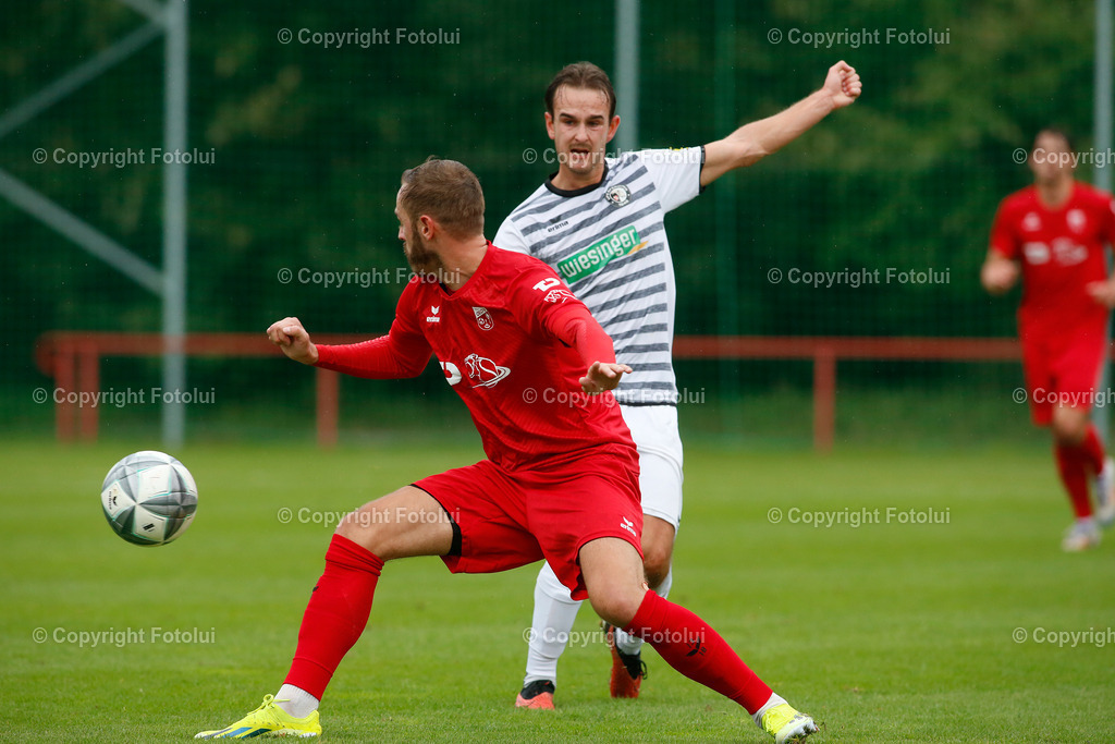 A_LUI_051024_16 | SPORT,FUSSBALL,LL .OST ASKOE OEDT 1B-UFC EFERDING 05.10.2024 IM BILD: MARTIN GRASEGGER (OEDT 1B) UNDPAUL WIESINGER  (EFERDING) FOTO:FOTOLUI