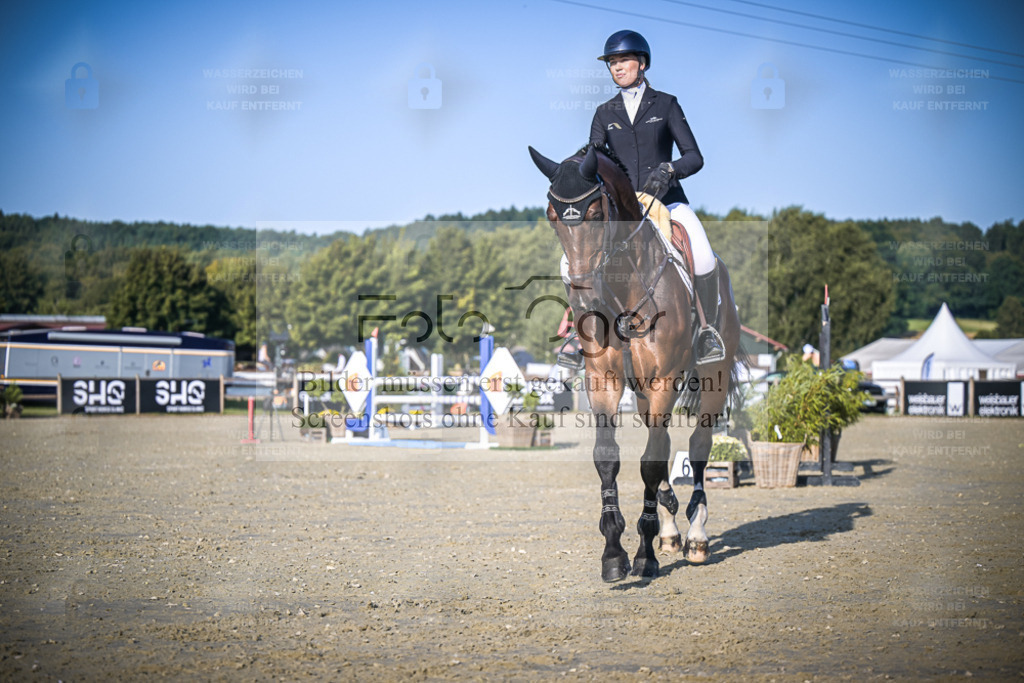 DOS_1673 | Entdecke hochwertige Reitturnierfotos von Foto Oger. Professionell, emotional und authentisch – jetzt Lieblingsmomente im Shop bestellen. - Realisiert mit Pictrs.com