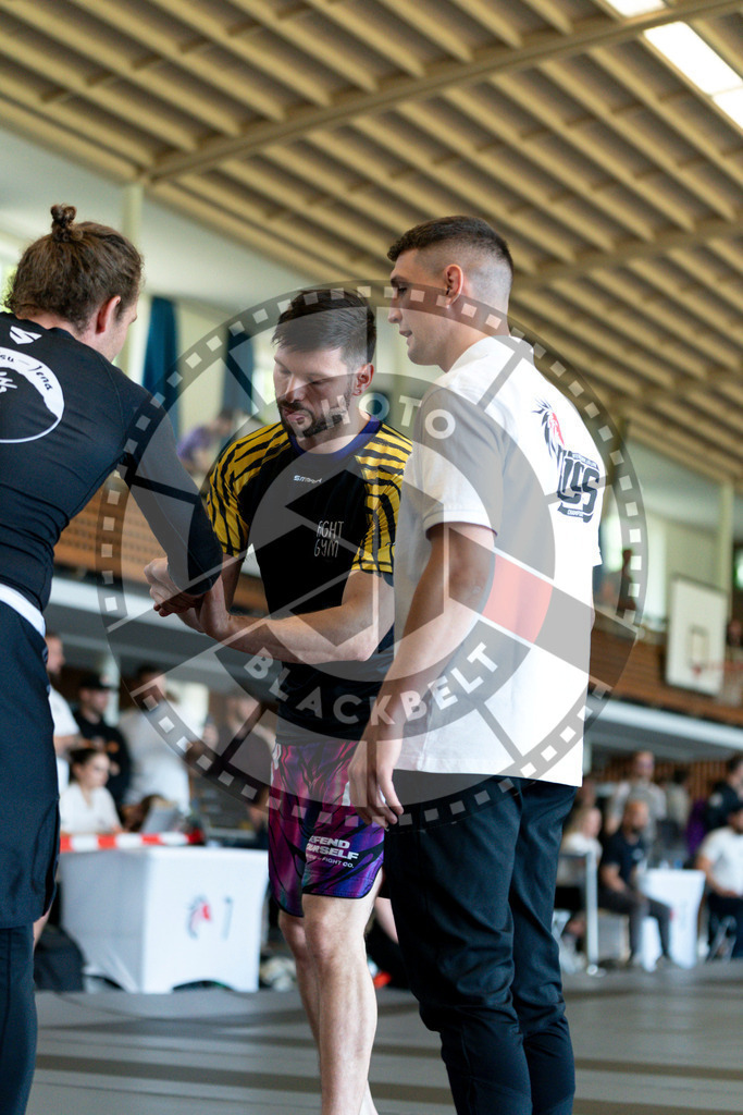 20240608PBB00855 | Fighters compete during the ILLCS VII summer edition luta livre competition in Hannover, Germany, on June 8, 2024.