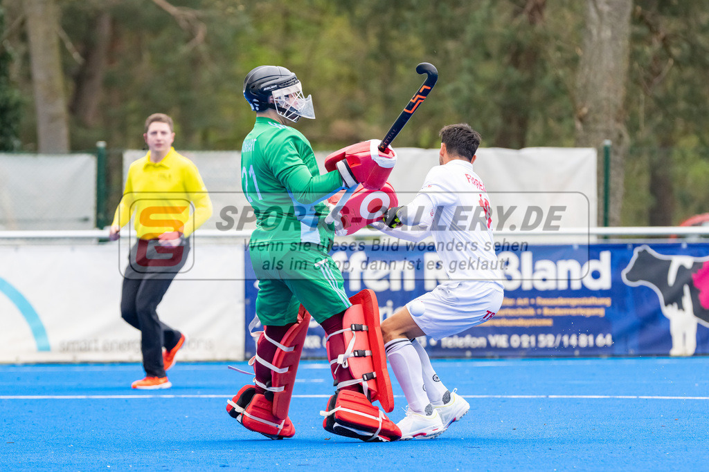 HK_20230415_106883 | 1. Bundesliga Herren Crefelder HTC - UHC Hamburg am 14.4.2023 Crefelder HTC, Krefeld , Leonhart Florian ( UHC Hamburg #21 ) , Martin Ignacio Ferreiro ( Crefelder HTC #18 )