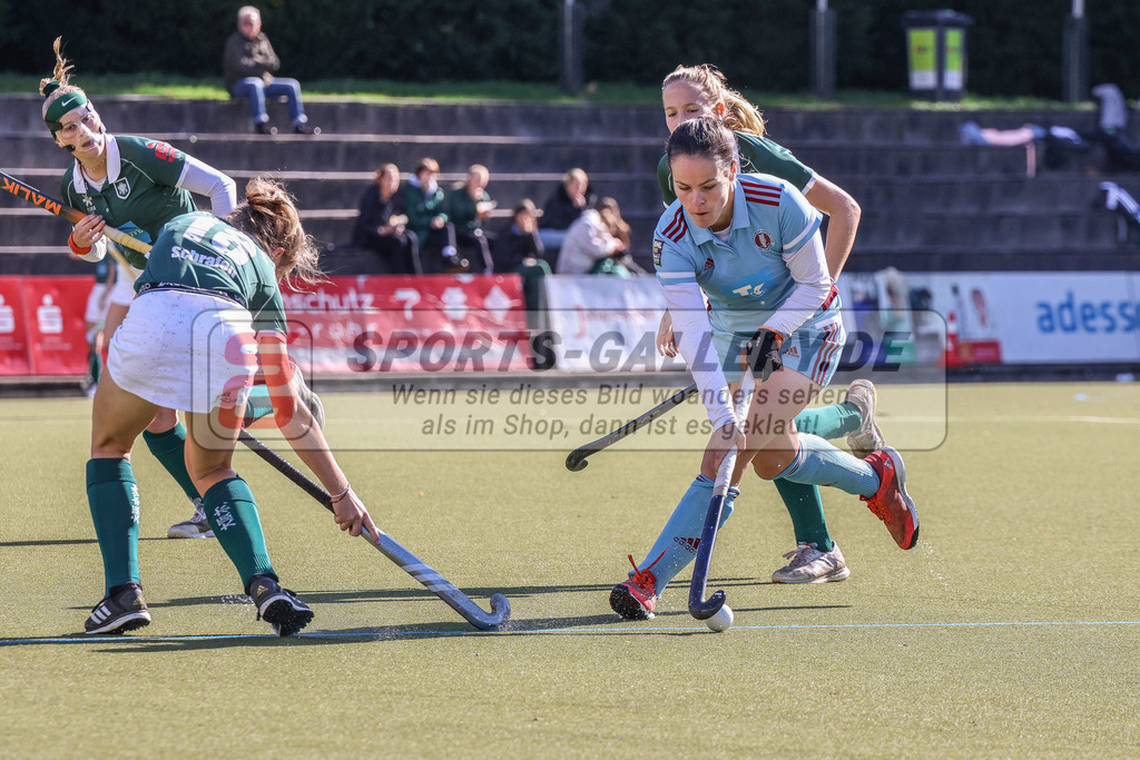 MJ_2022-10-08_Damen_HTCU-UHC-32 | Nicola Pluta (UHC Hamburg #31), Uhlenhorst Mülheim - UHC Hamburg am 8.10.2022 im Waldstadion, Mülheim a. d. Ruhr