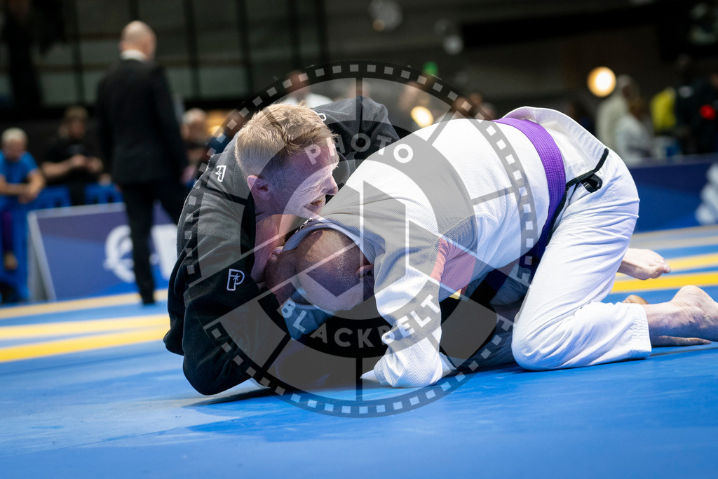 20240125PBB01180 | Fighters compete during the sixth day of the Brazilian Jiu-jitsu European Championship of the IBJJF in Paris, France, on January 25, 2024.