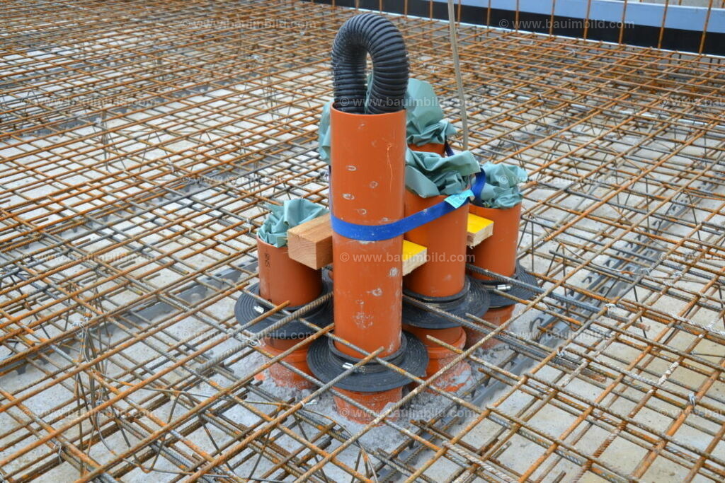 bib-lg03-abwasserkanal-0006 | Nach LV-Leistungsgruppen sortierte Detailfotos über den Bau eines Hauses. Alle Hausbau-Bilder direkt vom Urheber und Autor der Website Haus-Selber-Bauen.com