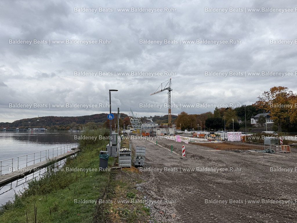 Bautagebuch - Regattatribüne Baldeneysee | Alle Nutzungsrechte vorbehalten. Jede Nutzung des Bildes bedarf einer gültigen Lizenz. Der Urheber- und Quellenhinweis „Foto: Cesar von Meissen / Baldeneysee.Ruhr“ ist bei jeder Veröffentlichung direkt am Bild anzubringen. Eine Weitergabe, Unterlizenzierung oder Weiterveräußerung an Dritte ist unzulässig. - Realisiert mit Pictrs.com