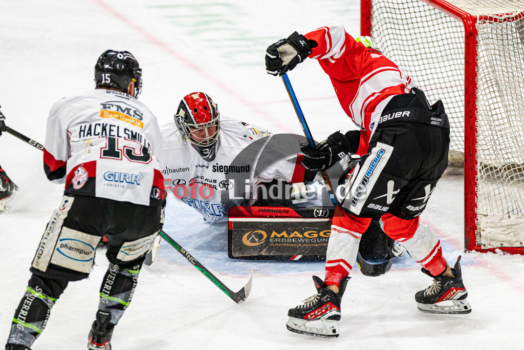 Spiel 1 Finale TSV Peißenberg Miners vs EHC Königsbrunn | Eishockey Bayernliga Playoffs 2023/2024, Spiel 1 Finale TSV Peißenberg Miners vs EHC Königsbrunn, 20240322,
Torchance Lynnden PASTACHAK (Miners 97),
2024-03-22 in Peißenberg (Eisstadion)
32 Stefan VAJS (EHC Goalie 32), 96 Lynnden PASTACHAK (Miners 97)
Copyright: WolfgangxLindner foto-lindner.de