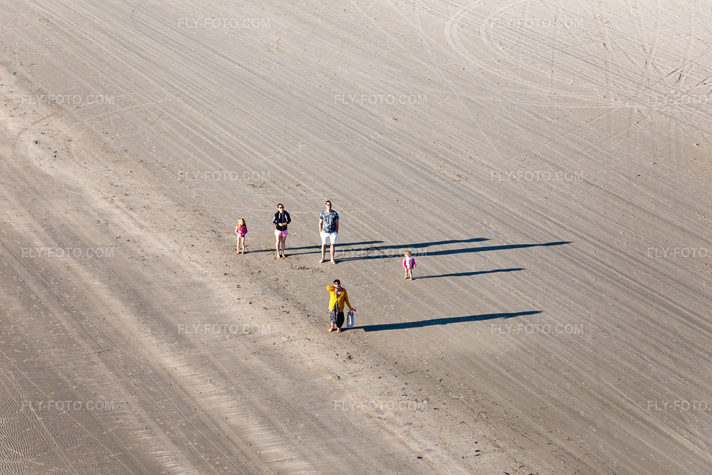 Aerial view: Fanoe Bad Beach in Fanø in the state South Denmark, Denmark.Photo: IMG_118787.jpg taken on 09/21/2019 by Werner Riehm/FLY-FOTO.comResolution of the original: 5472 x 3648 px