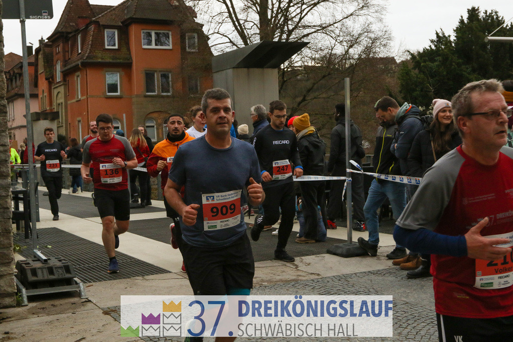 VR Bank Hauptlauf 10000m | 3 Koenigslauf 2023 - Realisiert mit Pictrs.com